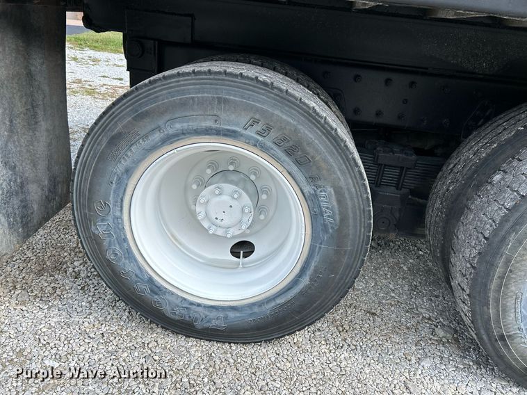 image for item NQ9836 2007 Kenworth T300  dump truck