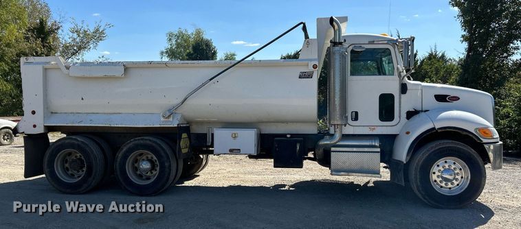 image for item NQ9920 2007 Peterbilt 335  dump truck