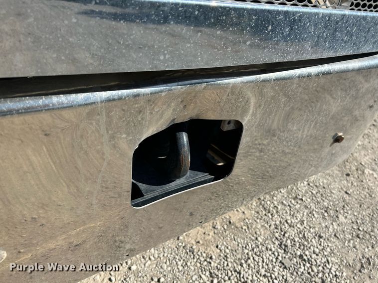 image for item NQ9920 2007 Peterbilt 335  dump truck