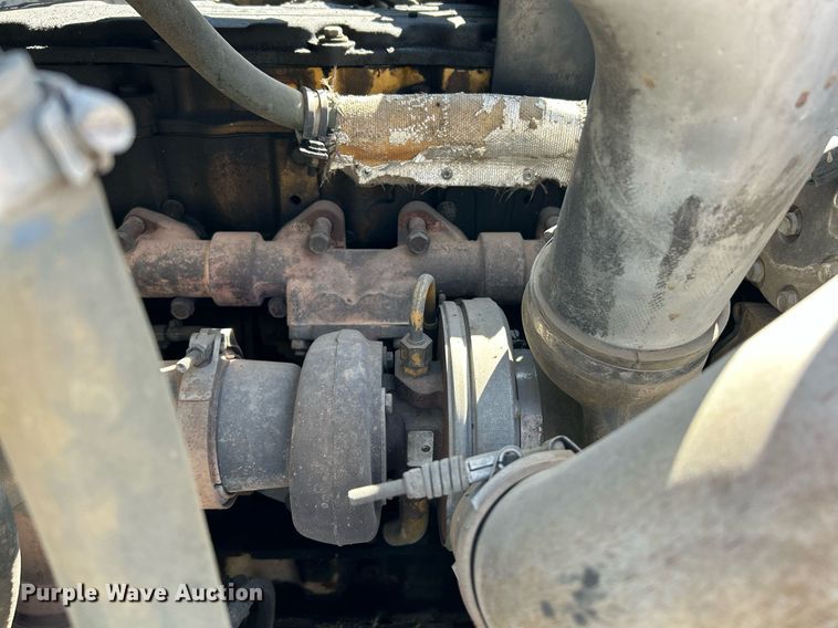 image for item NQ9920 2007 Peterbilt 335  dump truck