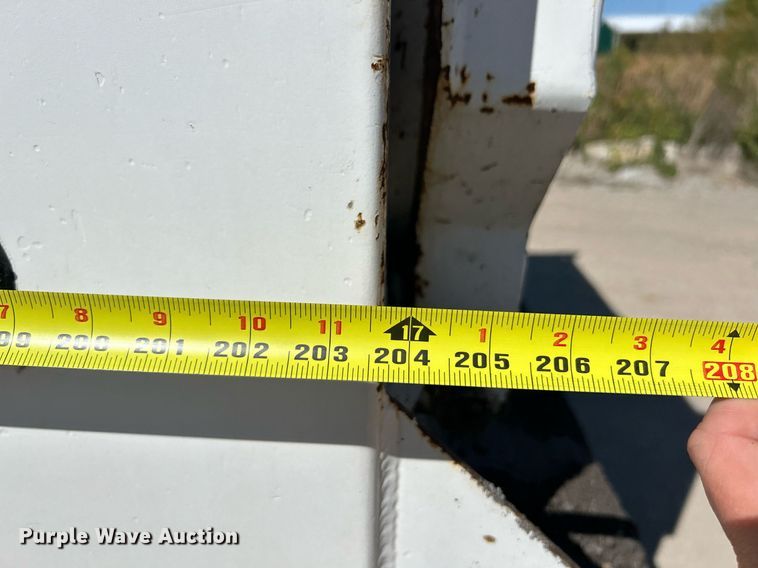 image for item NQ9920 2007 Peterbilt 335  dump truck