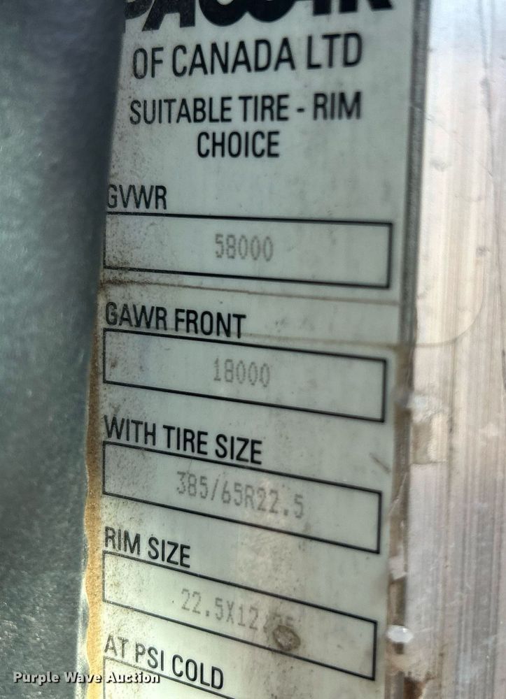 image for item NQ9920 2007 Peterbilt 335  dump truck