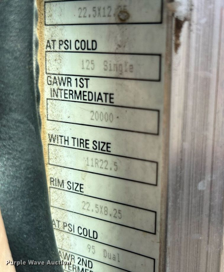 image for item NQ9920 2007 Peterbilt 335  dump truck