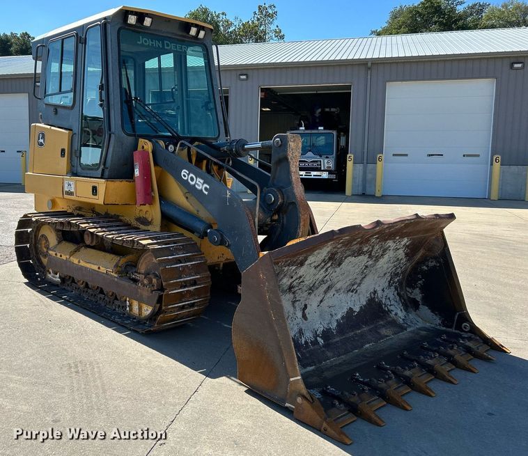 image for item NQ9945 2012 John Deere 605C  track loader