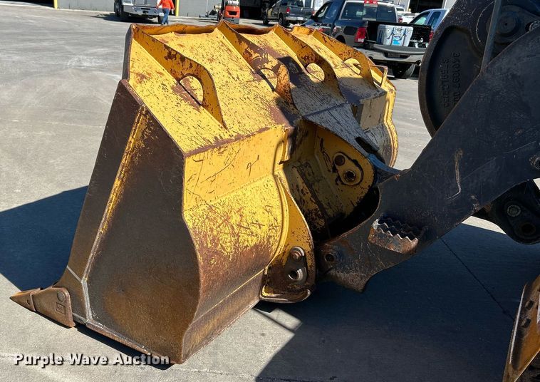 image for item NQ9945 2012 John Deere 605C  track loader