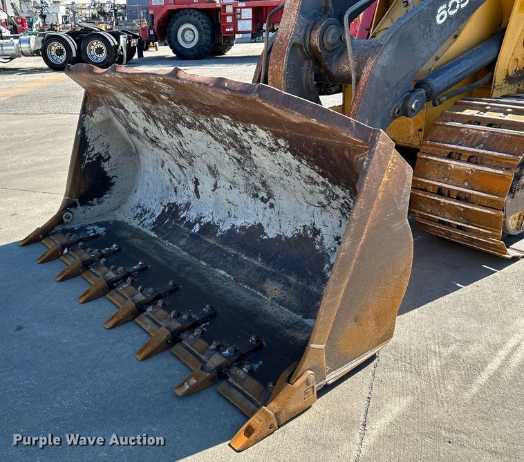 image for item NQ9945 2012 John Deere 605C  track loader