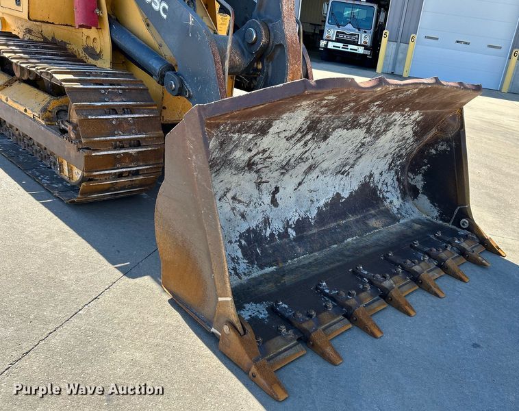 image for item NQ9945 2012 John Deere 605C  track loader