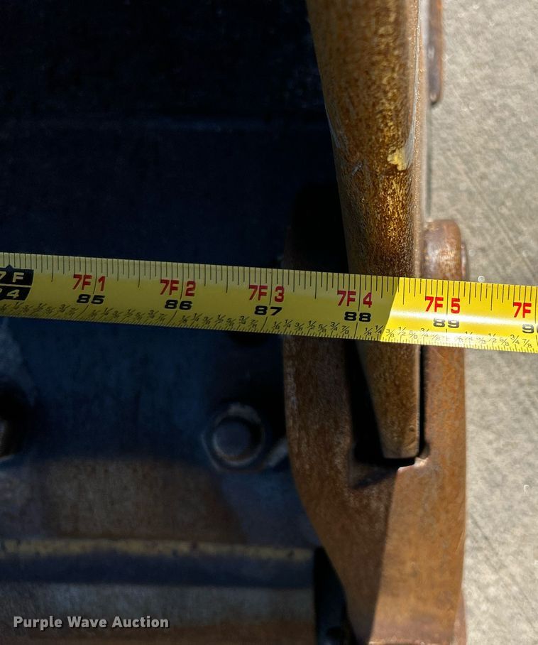 image for item NQ9945 2012 John Deere 605C  track loader