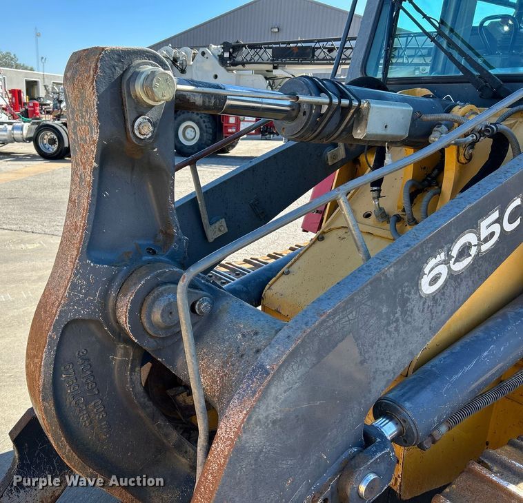 image for item NQ9945 2012 John Deere 605C  track loader