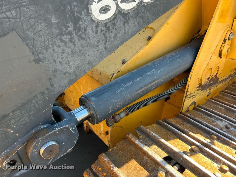 image for item NQ9945 2012 John Deere 605C  track loader