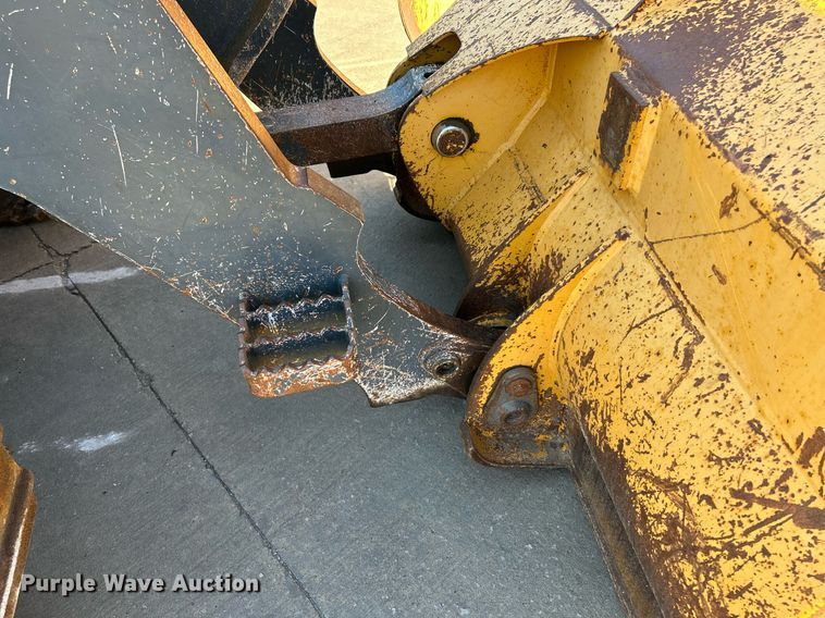 image for item NQ9945 2012 John Deere 605C  track loader