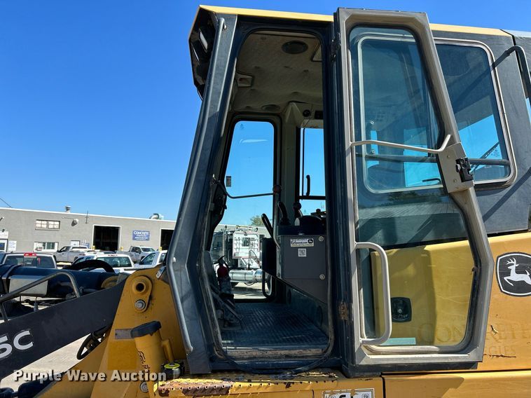 image for item NQ9945 2012 John Deere 605C  track loader