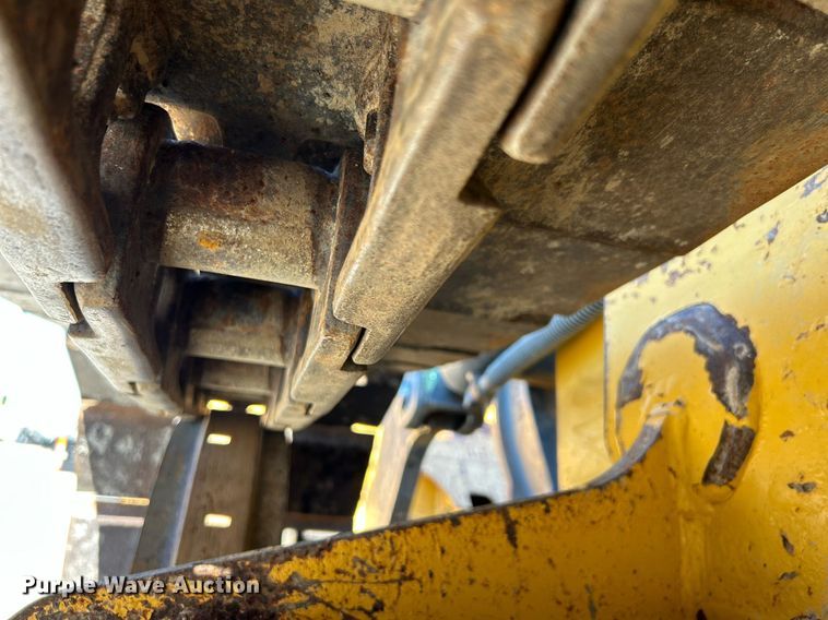 image for item NQ9945 2012 John Deere 605C  track loader