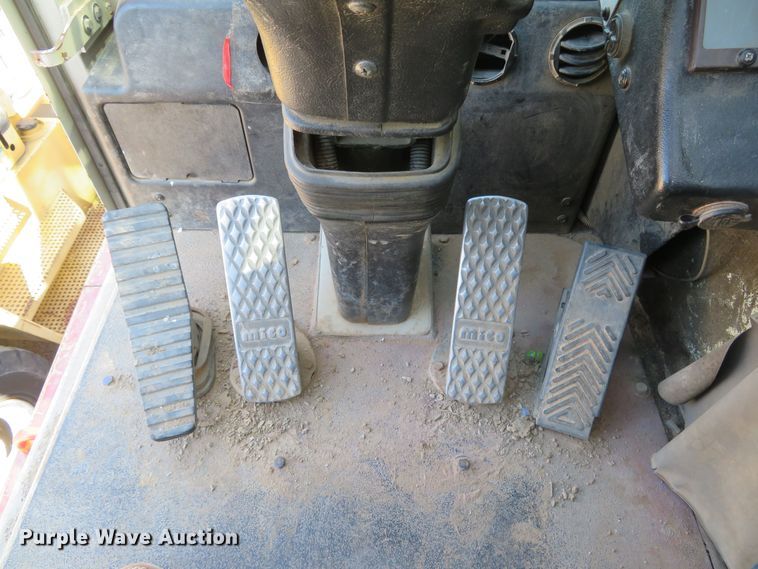 image for item NQ9946 2006 Link-Belt RTC8065 Series II  crane