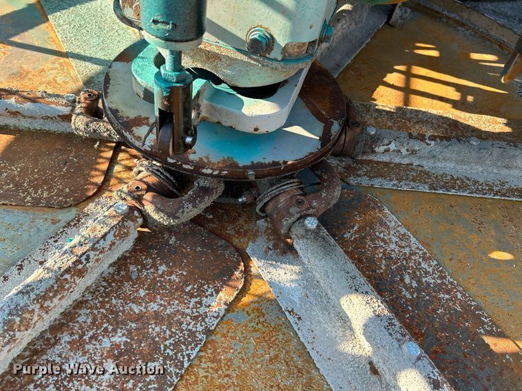 image for item NQ9949 2006 Whiteman STX-55-6