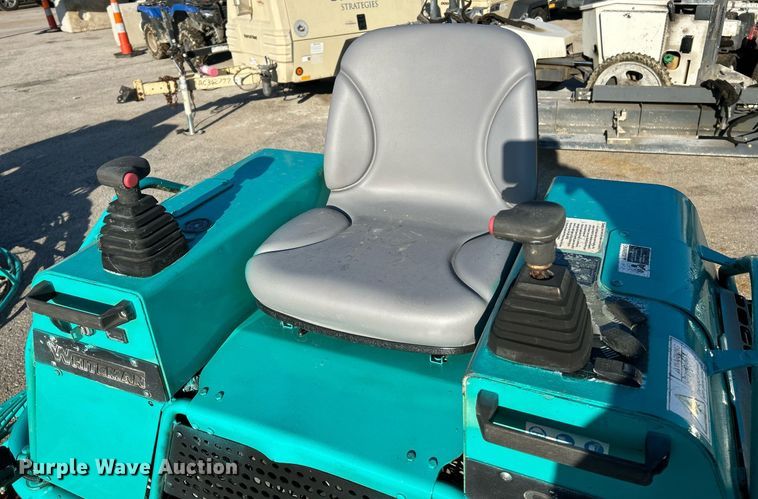 image for item NQ9950 2012 Whiteman STXD6I  power trowel