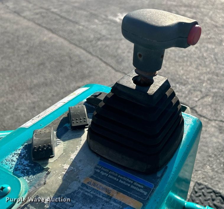 image for item NQ9950 2012 Whiteman STXD6I  power trowel