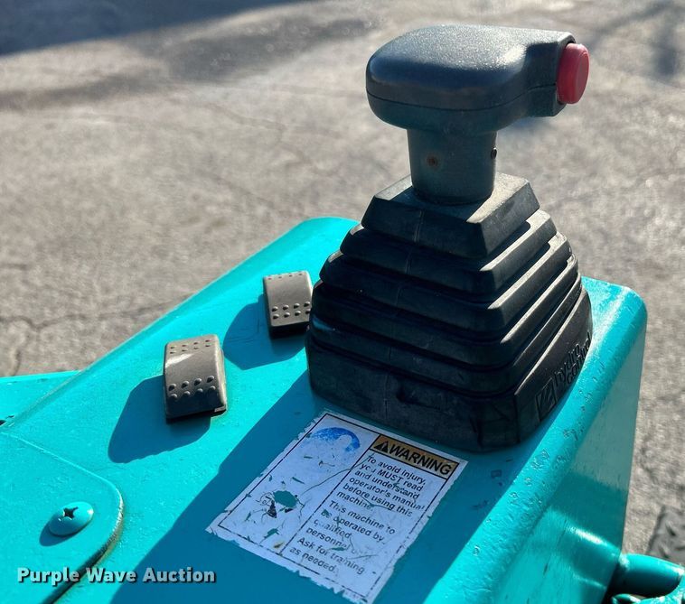 image for item NQ9951 2006 Whiteman STX-55Y-6  power trowel