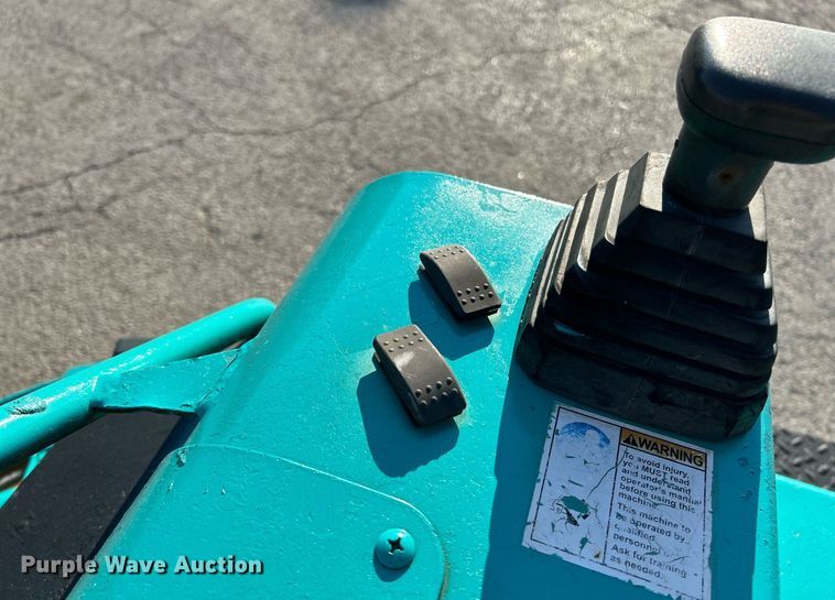 image for item NQ9951 2006 Whiteman STX-55Y-6  power trowel