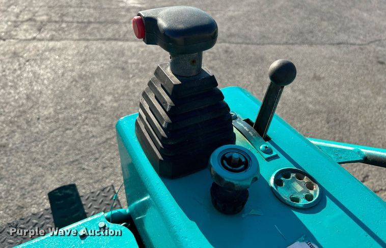 image for item NQ9951 2006 Whiteman STX-55Y-6  power trowel