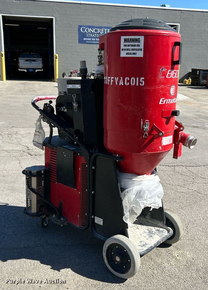 image for item NQ9955 Husqvarna T8600  dust extractor