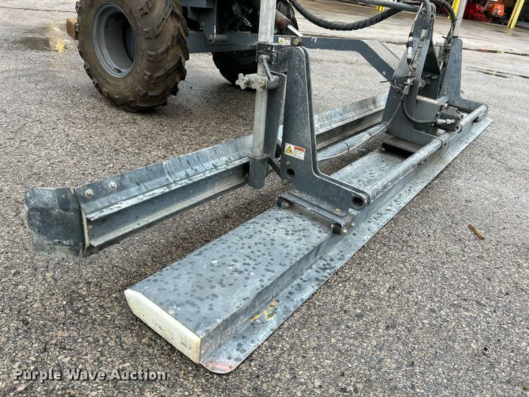 image for item NQ9965 Somero Copperhead XD 3.0  screed