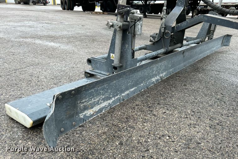 image for item NQ9965 Somero Copperhead XD 3.0  screed