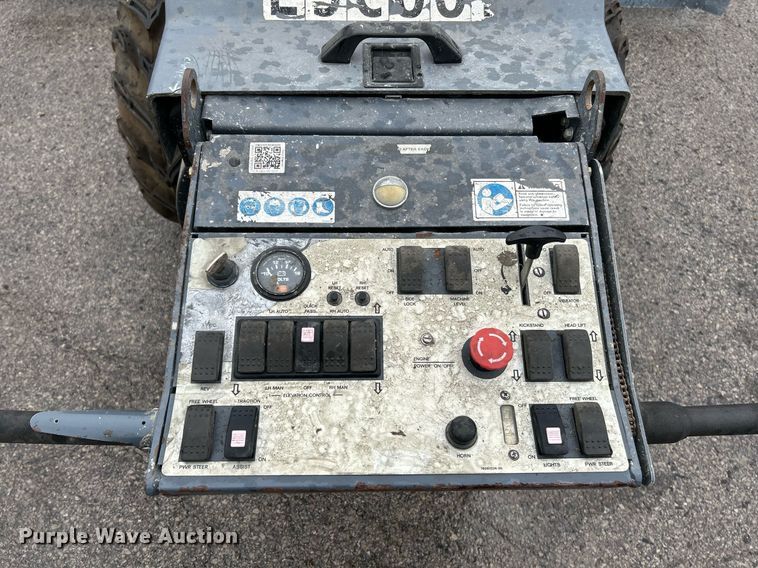 image for item NQ9965 Somero Copperhead XD 3.0  screed