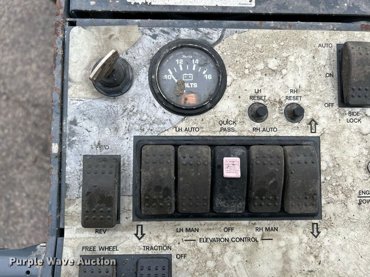 image for item NQ9965 Somero Copperhead XD 3.0  screed