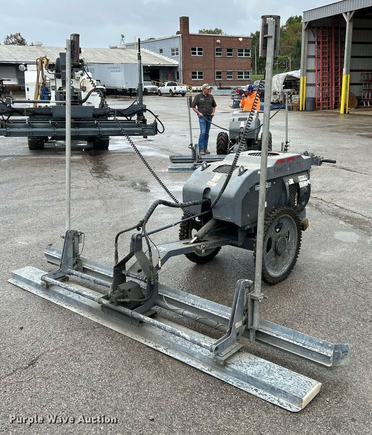 image for item NQ9966 Somero Copperhead XD 3.0  screed