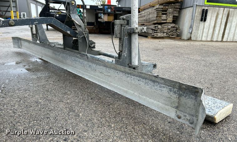 image for item NQ9966 Somero Copperhead XD 3.0  screed