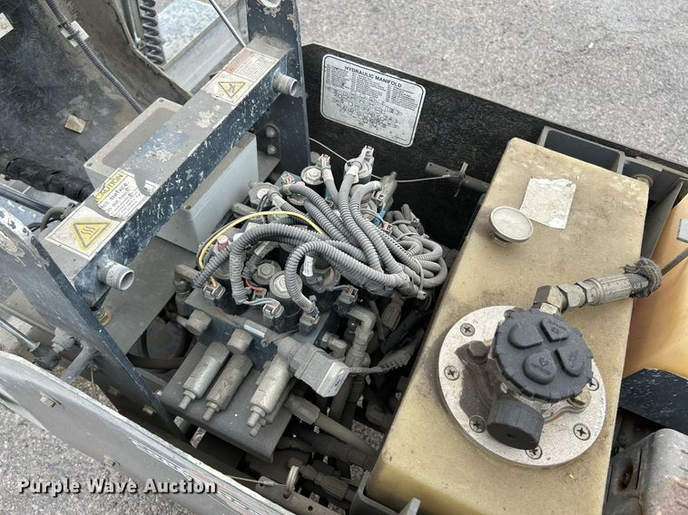 image for item NQ9966 Somero Copperhead XD 3.0  screed