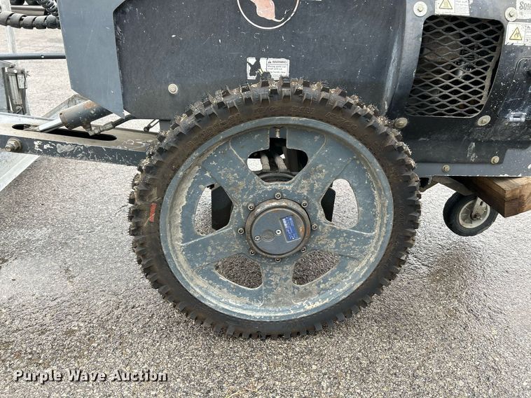 image for item NQ9966 Somero Copperhead XD 3.0  screed