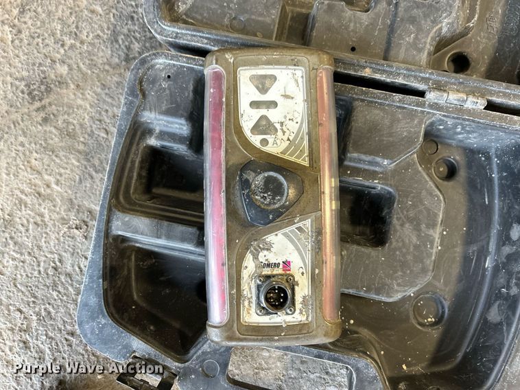 image for item NQ9966 Somero Copperhead XD 3.0  screed