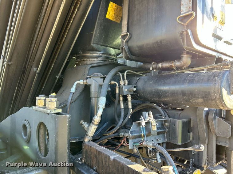 image for item NQ9967 1997 Ford LT9513  crane truck