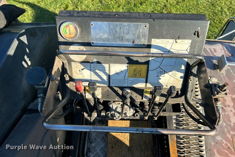 image for item NQ9967 1997 Ford LT9513  crane truck