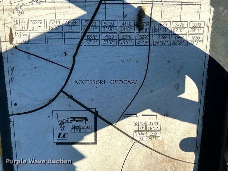 image for item NQ9967 1997 Ford LT9513  crane truck