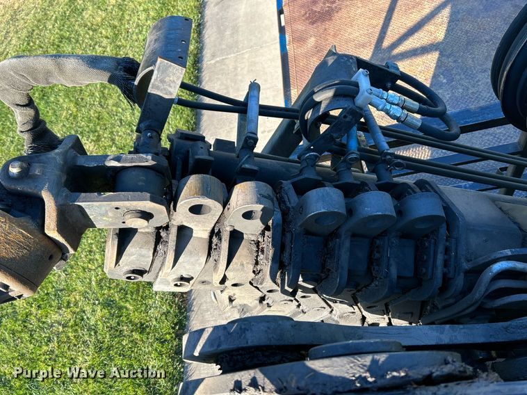 image for item NQ9967 1997 Ford LT9513  crane truck