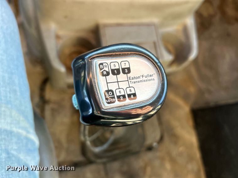 image for item NQ9967 1997 Ford LT9513  crane truck