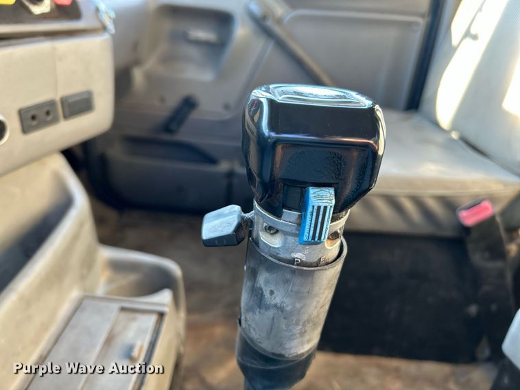 image for item NQ9967 1997 Ford LT9513  crane truck