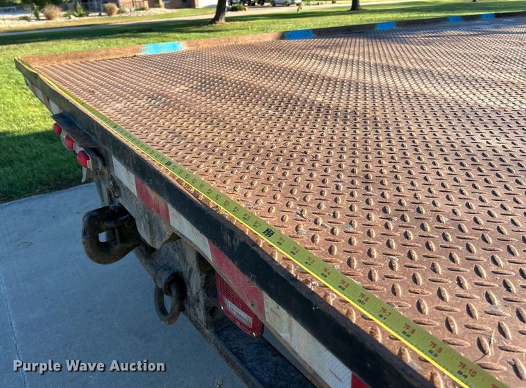 image for item NQ9967 1997 Ford LT9513  crane truck