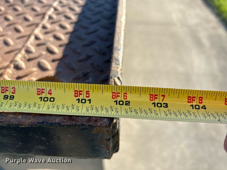 image for item NQ9967 1997 Ford LT9513  crane truck