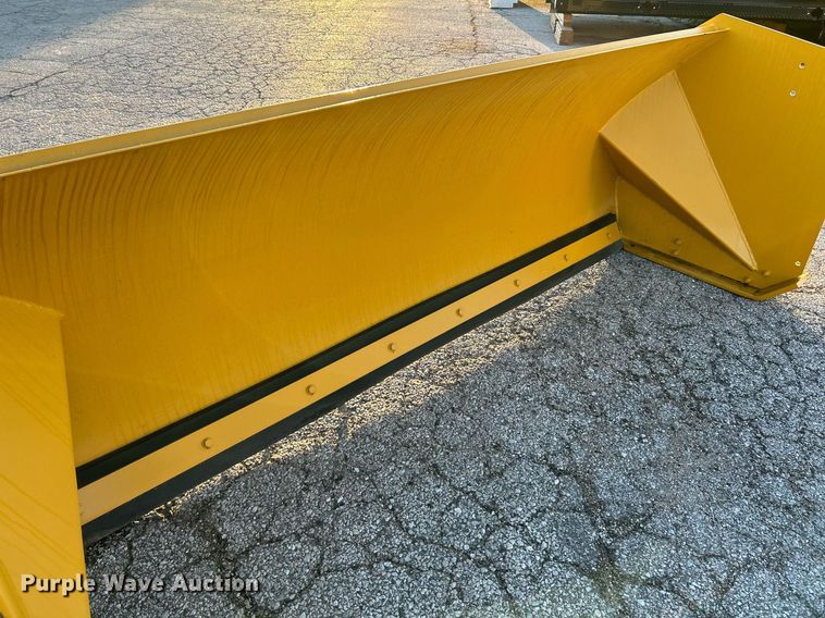 image for item NQ9978 skid steer snow pusher