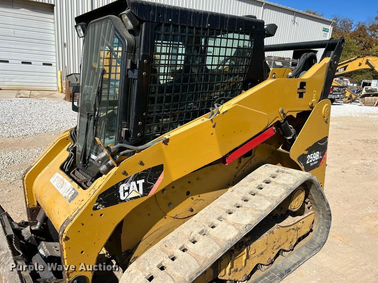 image for item NR9026 2013 Caterpillar 259B3  tracked skid steer loader