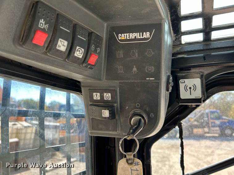 image for item NR9026 2013 Caterpillar 259B3  tracked skid steer loader