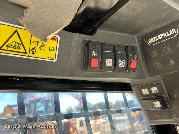 image for item NR9026 2013 Caterpillar 259B3  tracked skid steer loader