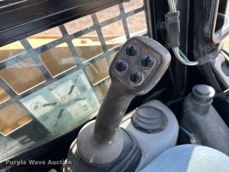 image for item NR9026 2013 Caterpillar 259B3  tracked skid steer loader