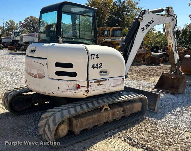image for item NR9027 2005 Bobcat 442C  mini excavator