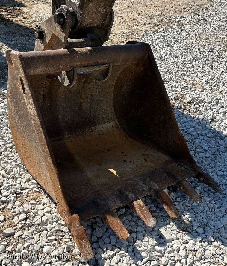 image for item NR9027 2005 Bobcat 442C  mini excavator