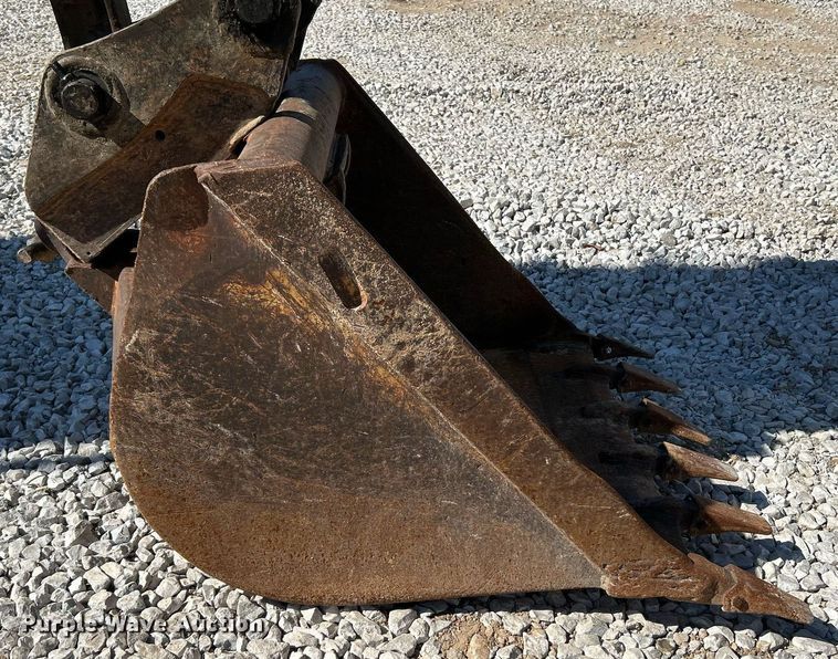 image for item NR9027 2005 Bobcat 442C  mini excavator